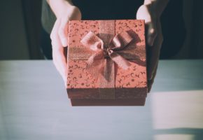 Best Gifts for Aspiring Entrepreneurs and Business Owners